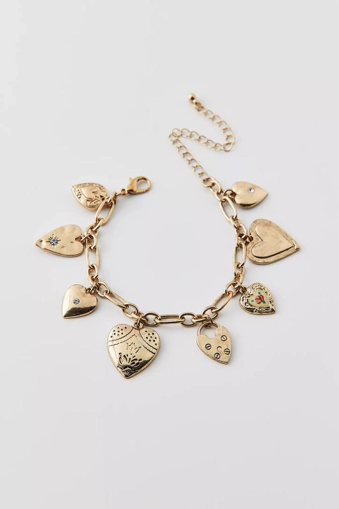 商品Urban Outfitters|Kyla A Lot Of Heart Charm Bracelet,价格¥79,第1张图片