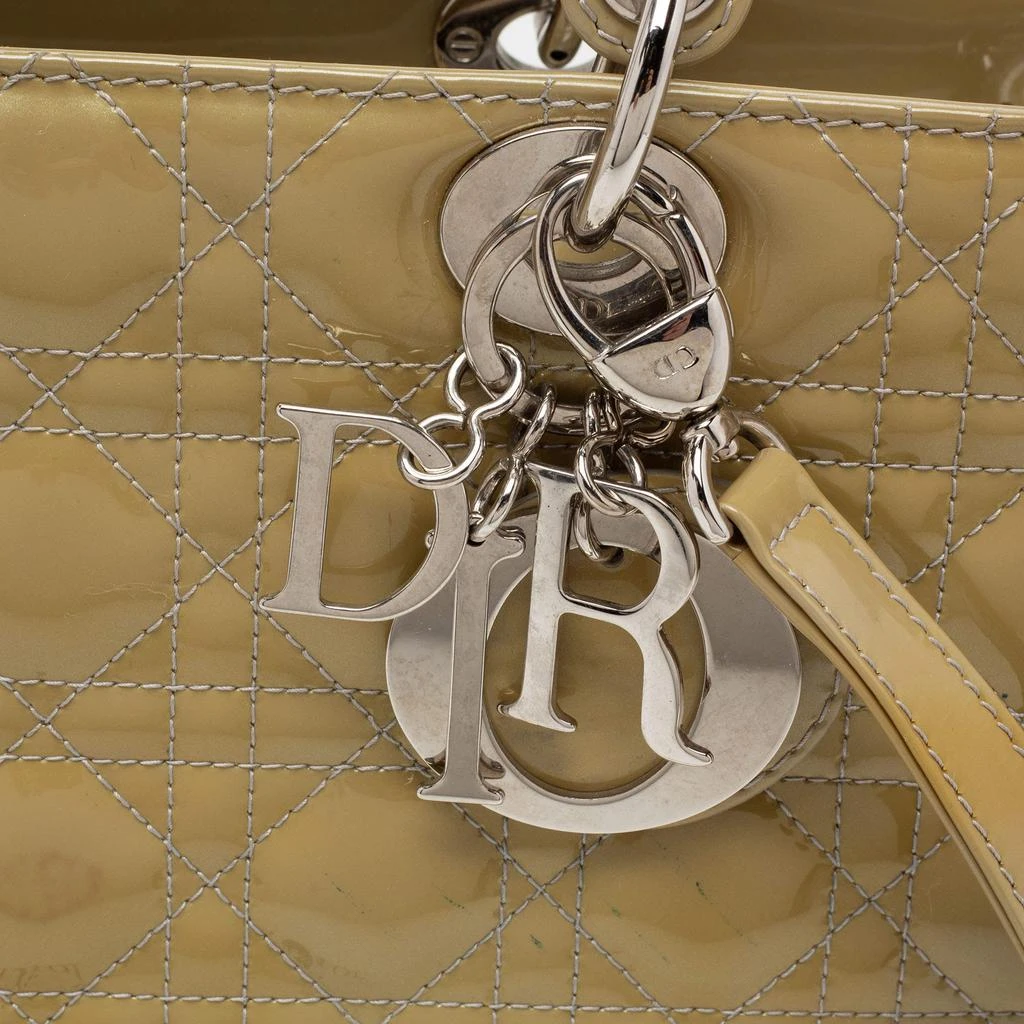 商品[二手商品] Dior|Dior Light Green Cannage Patent Leather Large Lady Dior Tote,价格¥8737,第5张图片详细描述
