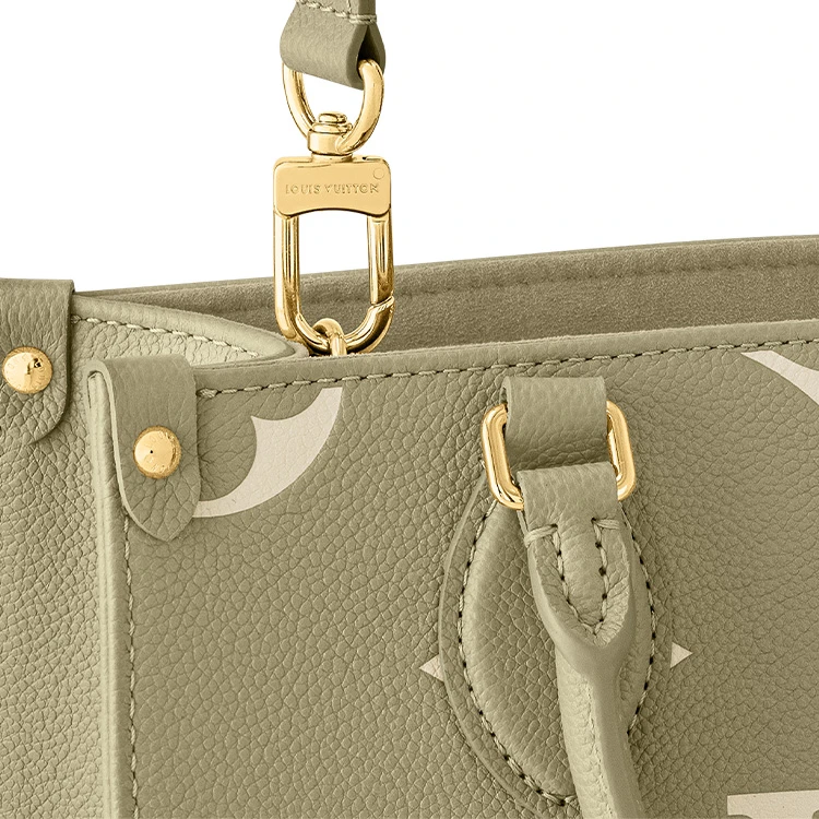 商品[国内直发] Louis Vuitton|ONTHEGO PM 图案压花钩扣开合压花 粒面牛皮 托特包Tote包购物袋单肩斜挎手提包 小号 女款 浅卡其色/奶油色,价格¥25728,第7张图片详细描述