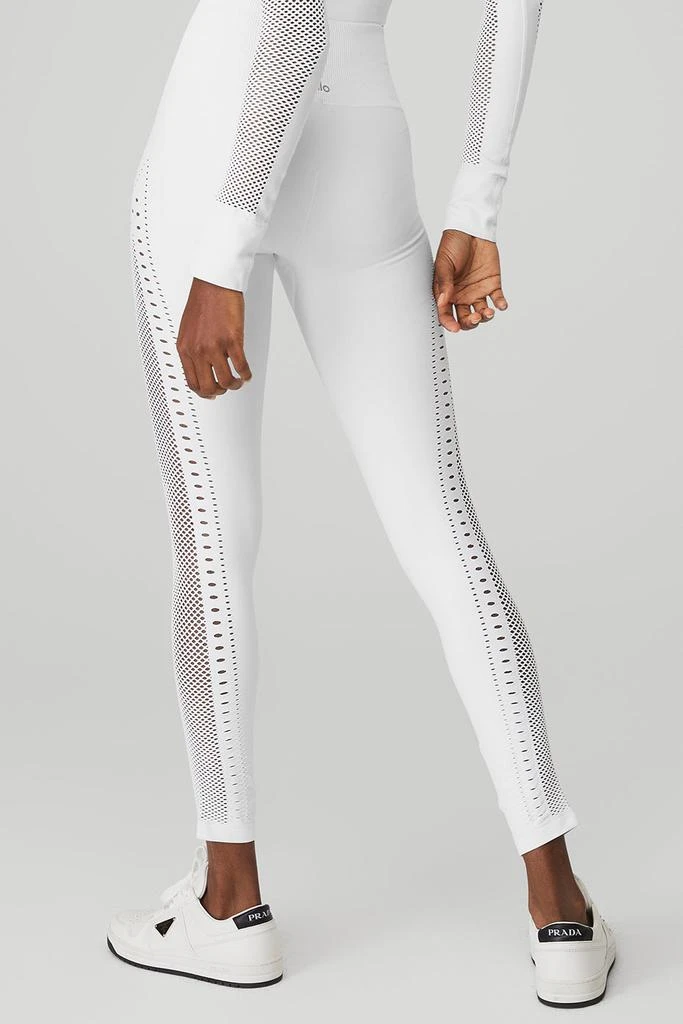 商品Alo|Seamless High-Waist 7/8 Open Air Legging - White,价格¥886,第2张图片详细描述