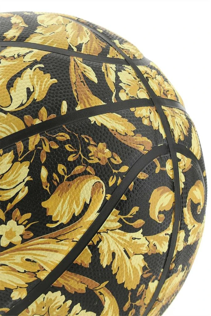 商品Versace|Versace Baroque Pattern Basketball,价格¥867,第3张图片详细描述