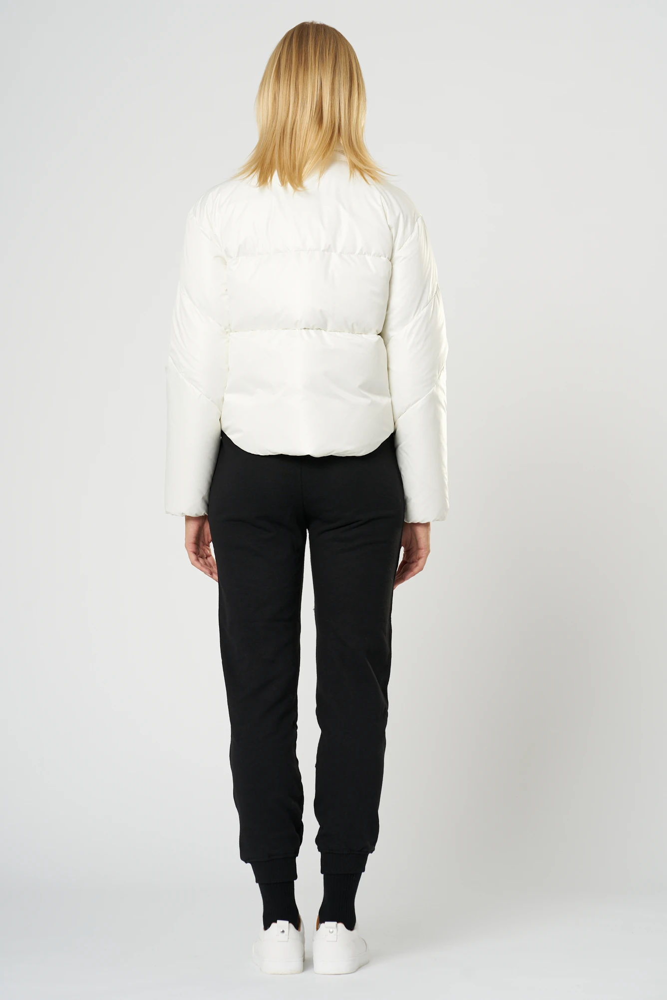 商品【商品预售7天】 GooSe Tech|GooSe Tech 女士羽绒服 GST221114709001 白色,价格¥2677,第3张图片详细描述