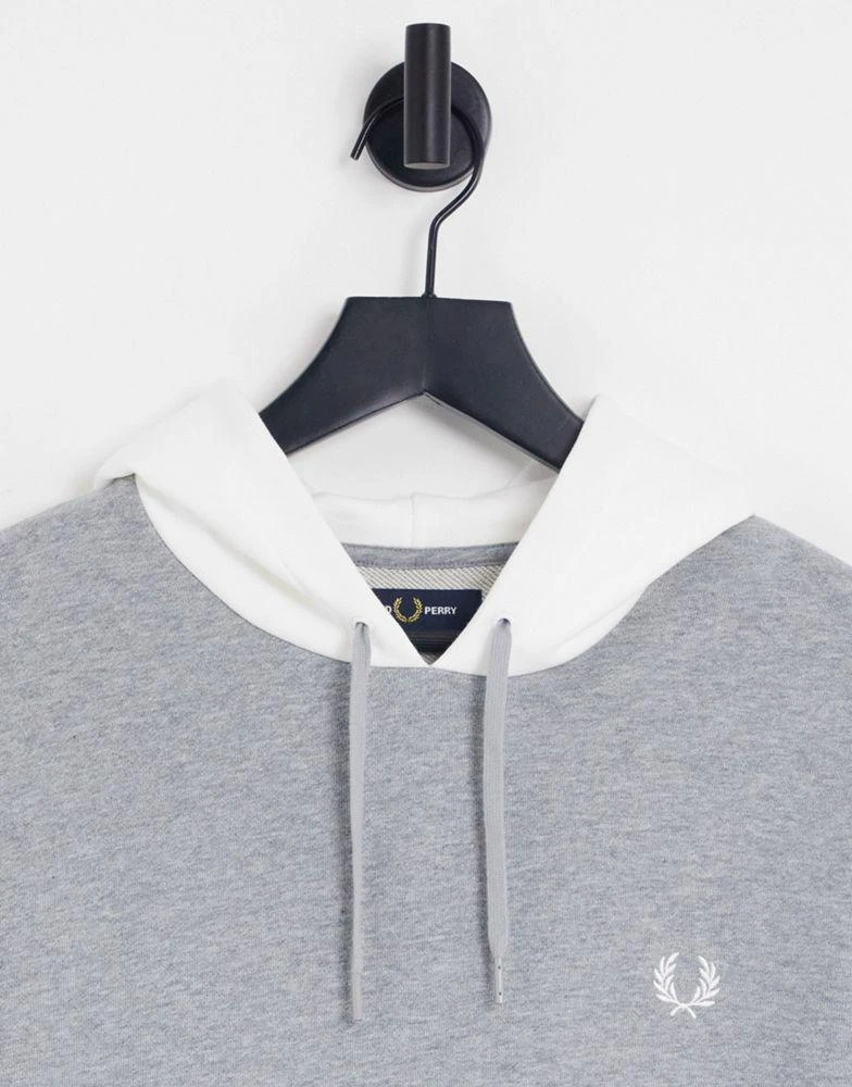 商品Fred Perry|Fred Perry colour block hoodie in grey,价格¥742,第3张图片详细描述