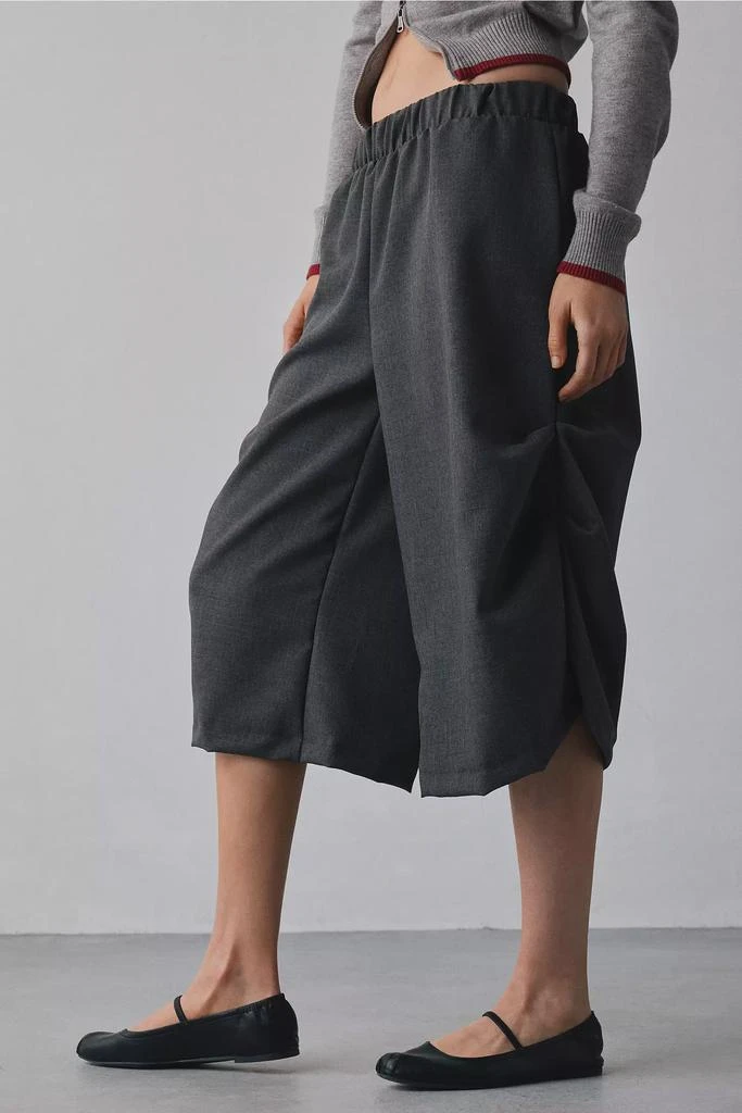 商品Urban Renewal|ReMADE By UO Remnants Ruched Crop Pant,价格¥382,第1张图片