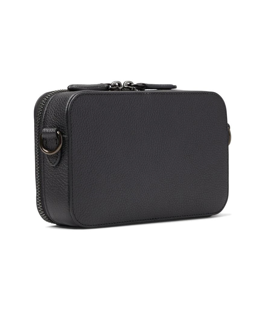 商品Coach|Charter Slim Crossbody in Pebble Leather with Sculpted C Hardware Branding,价格¥1183,第2张图片详细描述