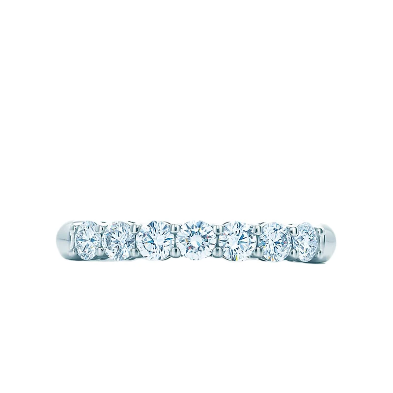 商品Tiffany & Co.|  Tiffany & Co./蒂芙尼 22春夏新款Embrace系列 铂金950镶嵌半圈钻石戒指GRP00004,价格¥57599,第1张图片