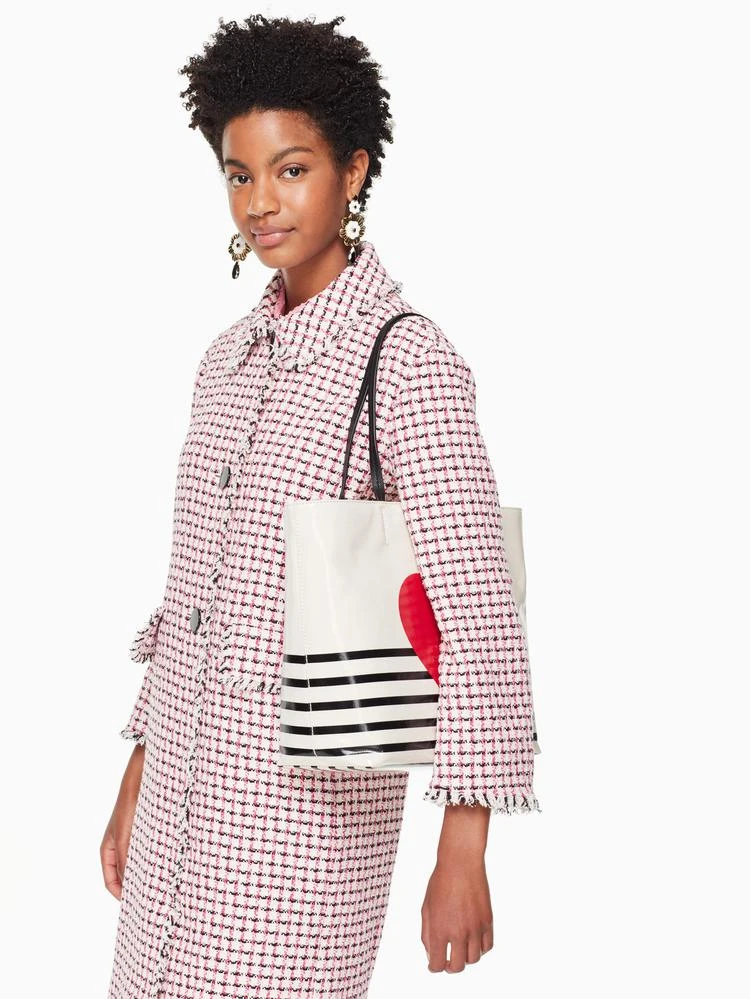 商品Kate Spade|yours truly heart stripe hallie,价格¥881,第3张图片详细描述