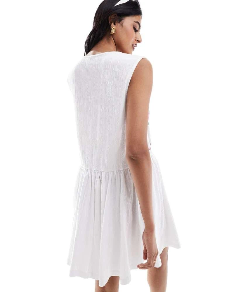 商品ASOS|ASOS DESIGN tie up front sleeveless mini dress with rose embroidery in white,价格¥224,第3张图片详细描述