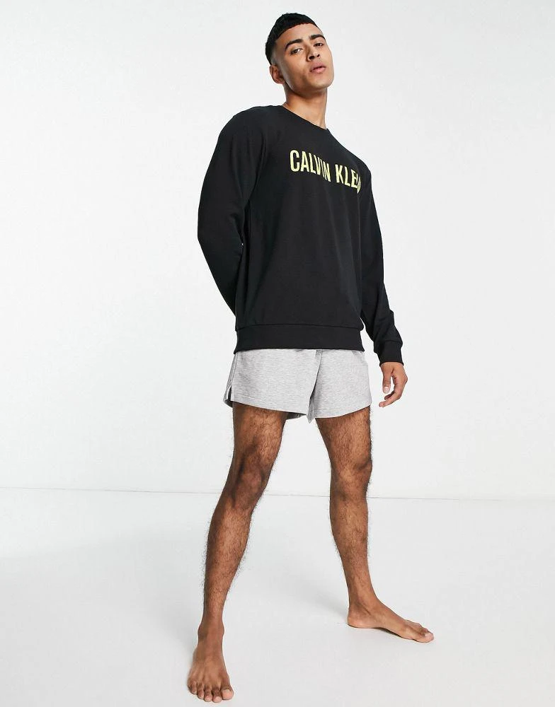 商品Calvin Klein|Calvin Klein Intense Power lounge sweatshirt in black,价格¥344,第4张图片详细描述