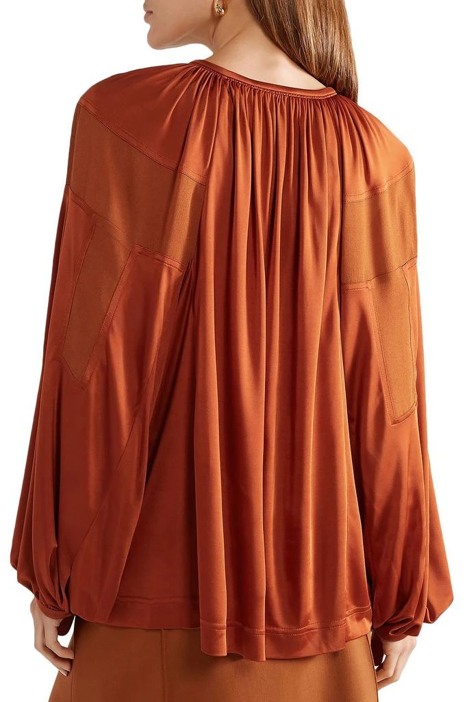 商品Chloé|Crepe-paneled satin-jersey blouse,价格¥4989,第1张图片