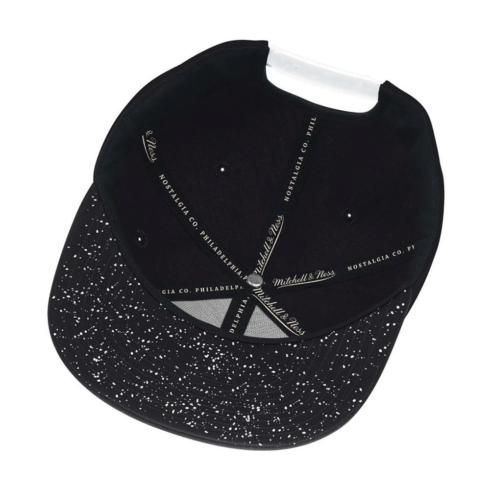 商品Mitchell and Ness|Men's Black, White Cleveland Cavaliers Snapback Adjustable Hat,价格¥262,第3张图片详细描述