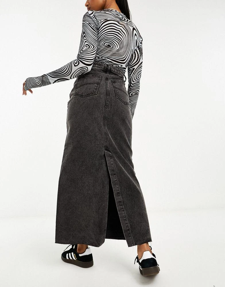 商品COLLUSION|COLLUSION long maxi denim skirt in washed black,价格¥179,第4张图片详细描述