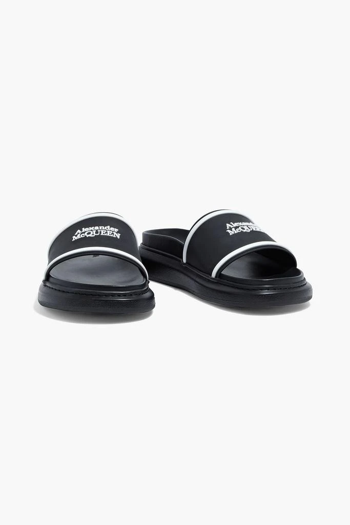 商品Alexander McQueen|Logo-print rubber slides,价格¥1142,第2张图片详细描述