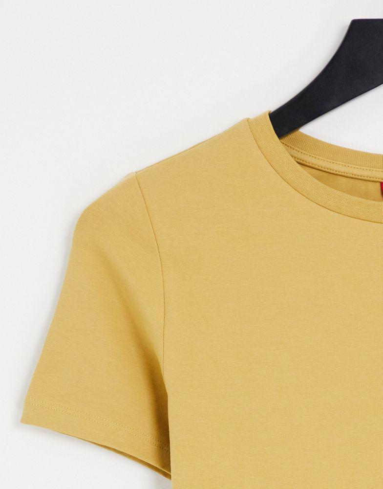 商品The North Face|The North Face cropped t-shirt in tan Exclusive at ASOS,价格¥161,第6张图片详细描述