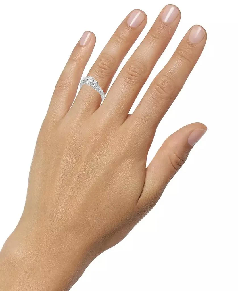 商品Macy's|Diamond Three Stone Engagement Ring (1-1/2 ct. t.w.) in 14k White Gold,价格¥16132,第2张图片详细描述