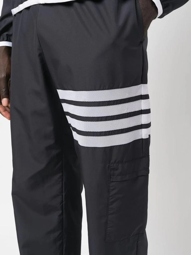 商品Thom Browne|THOM BROWNE MEN PACKABLE TROUSERS W/ SEAMED IN MESH 4 BAR STRIPE IN MILITARY RIPSTOP,价格¥3708,第4张图片详细描述