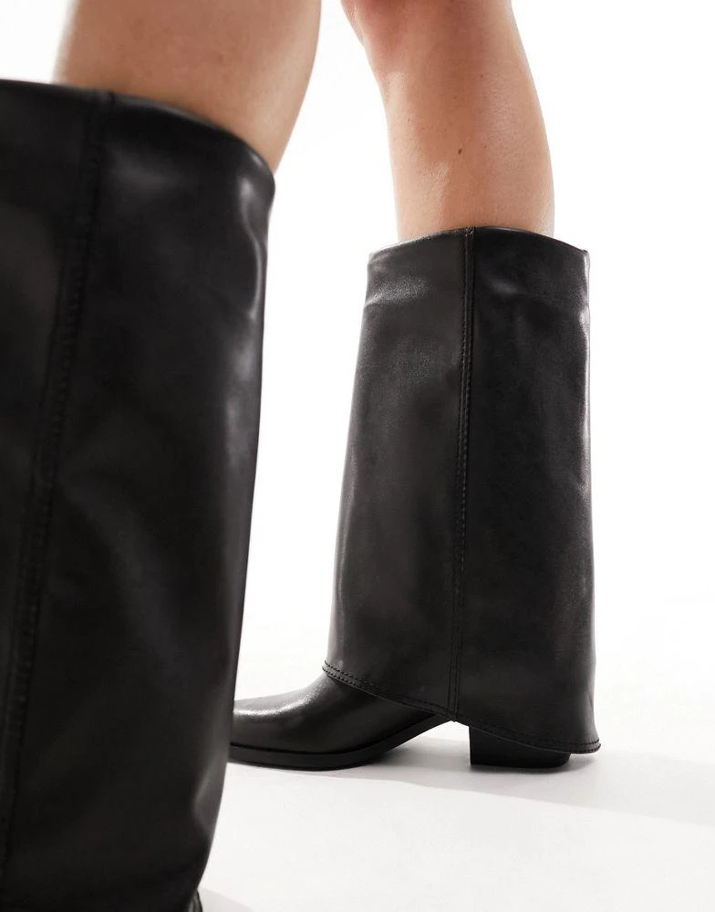 商品Stradivarius|Stradivarius folder over boot in black ,价格¥424,第3张图片详细描述