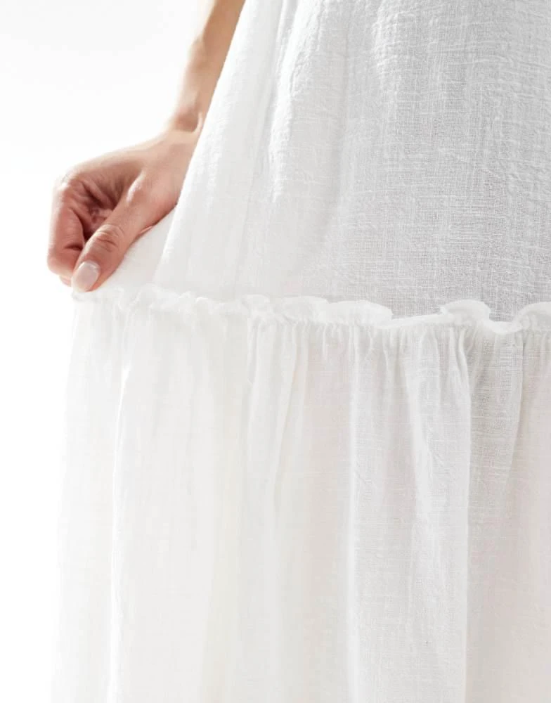 商品Bershka|Bershka linen halterneck tiered maxi dress in ecru,价格¥290,第4张图片详细描述