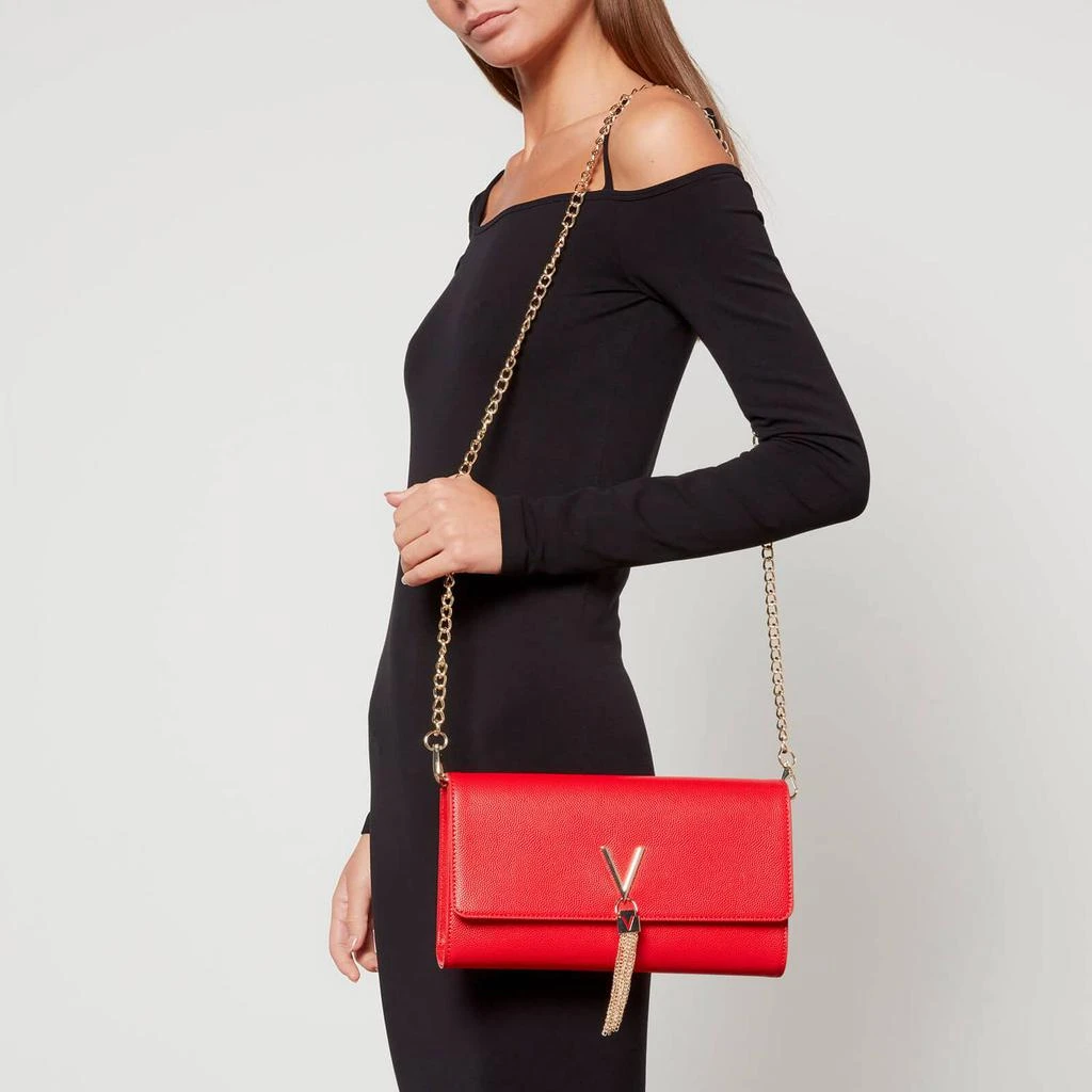 商品Mario Valentino|Valentino Women's Divina Large Shoulder Bag - Red,价格¥724,第2张图片详细描述