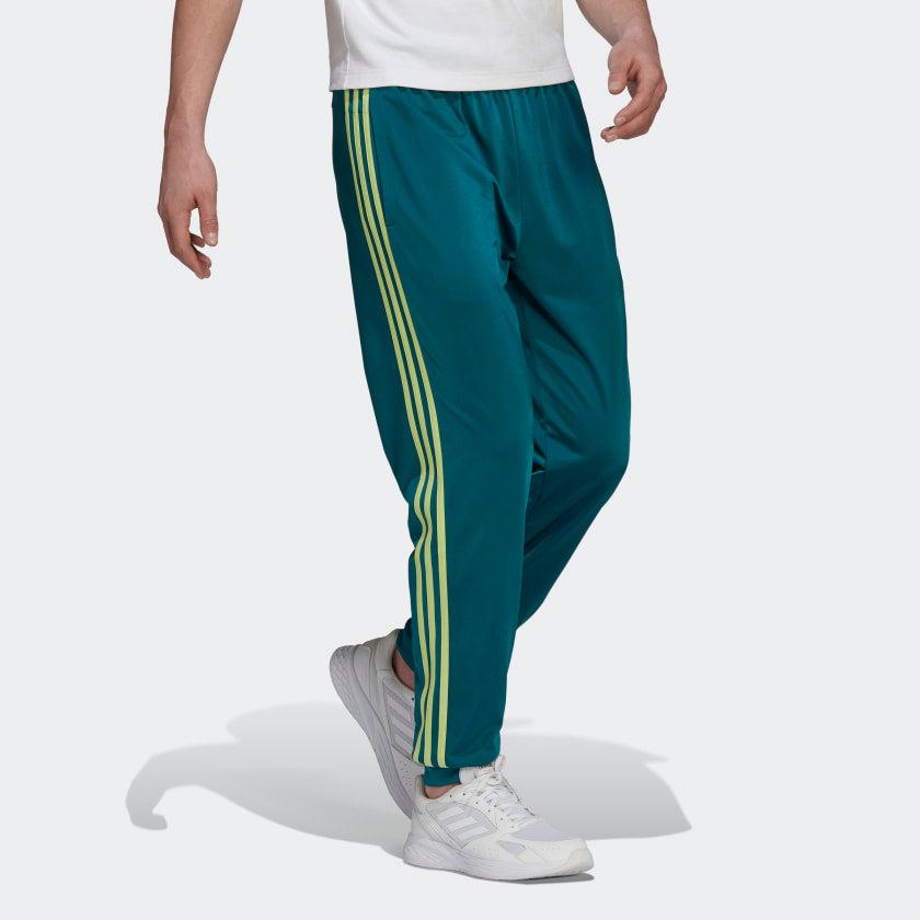Men's adidas Essentials Warm-Up Tapered 3-Stripes Track Pants商品第3张图片规格展示
