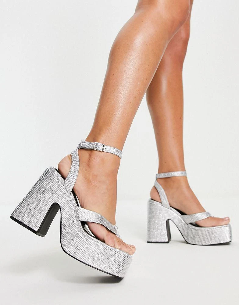 商品Topshop|Topshop Robot toe post high platform sandal in silver,价格¥260,第1张图片