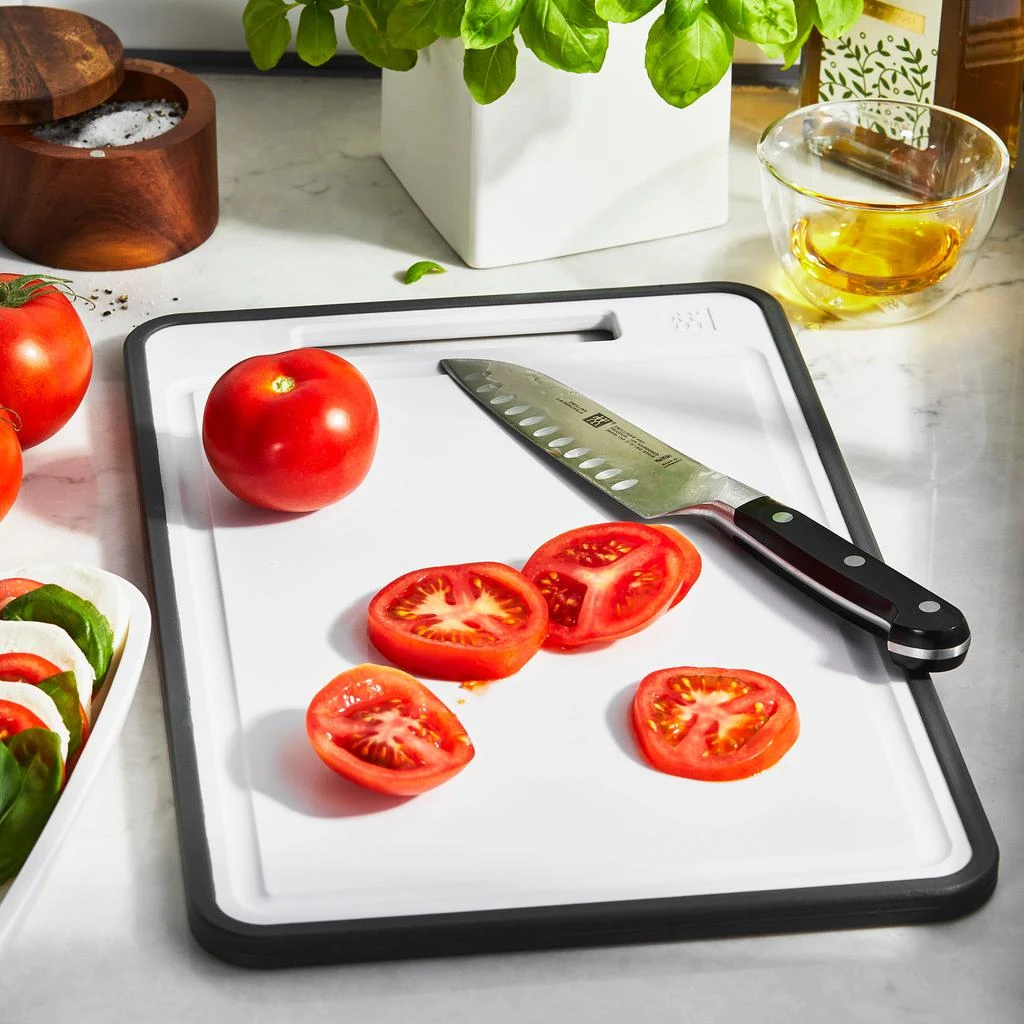 商品ZWILLING|9.75" x 15.25" x 0.5" Synthetic Cutting Board,价格¥278,第4张图片详细描述