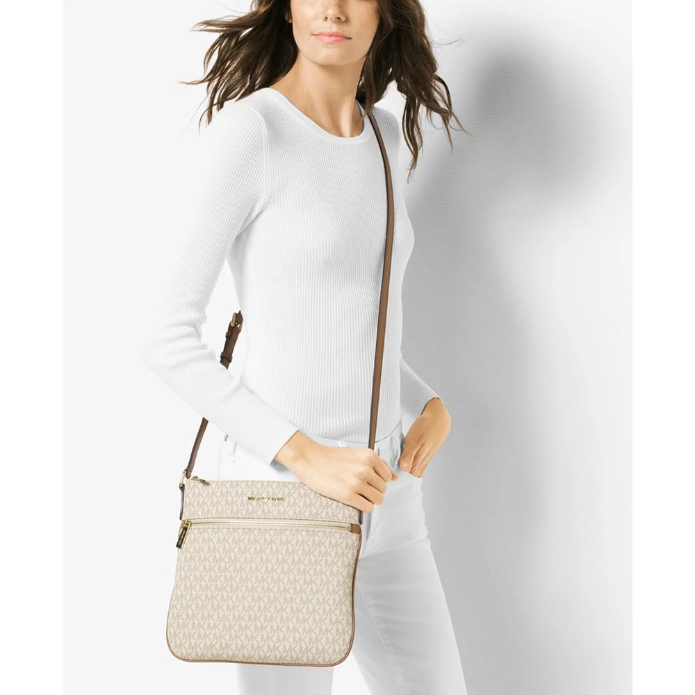 商品Michael Kors|Signature Bedford Flat Small Crossbody,价格¥593,第2张图片详细描述