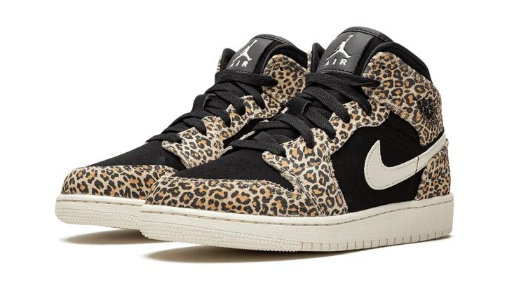 商品Jordan|Air Jordan 1 Mid SE (GS),价格¥2354,第3张图片详细描述