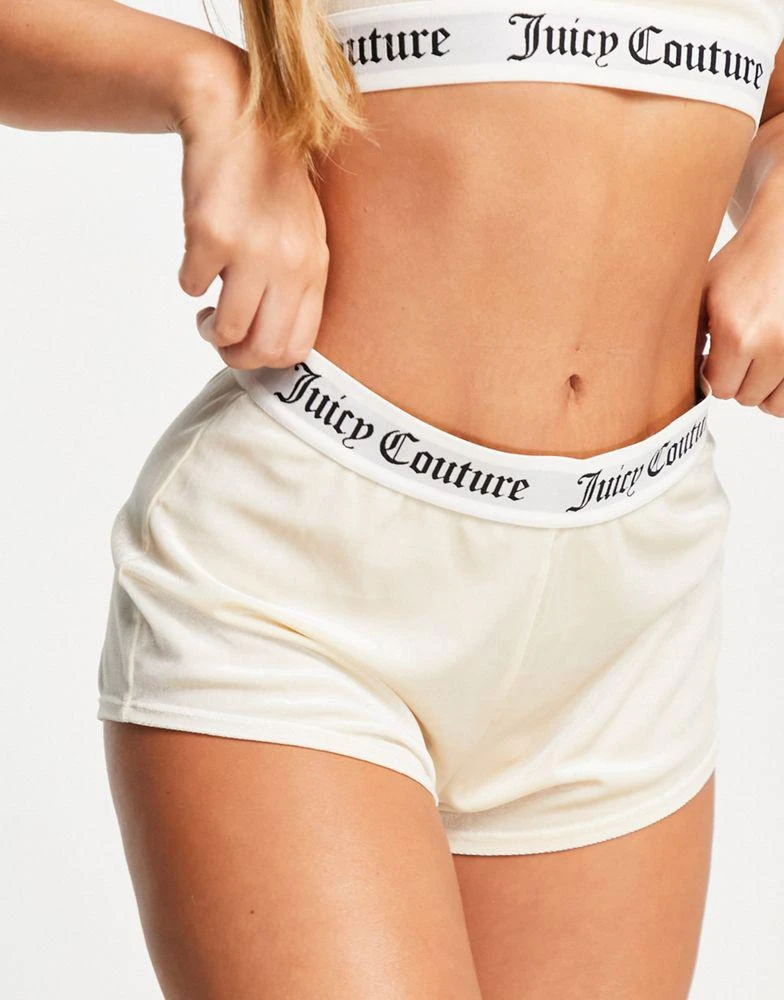 商品Juicy Couture|Juicy Couture co-ord velvet shorts with logo in sand,价格¥275,第3张图片详细描述