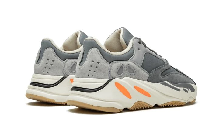 商品Adidas|Adidas Yeezy Boost 700,价格¥4446-¥6941,第4张图片详细描述