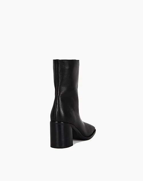 Intentionally Blank Leather Contour Boots 商品