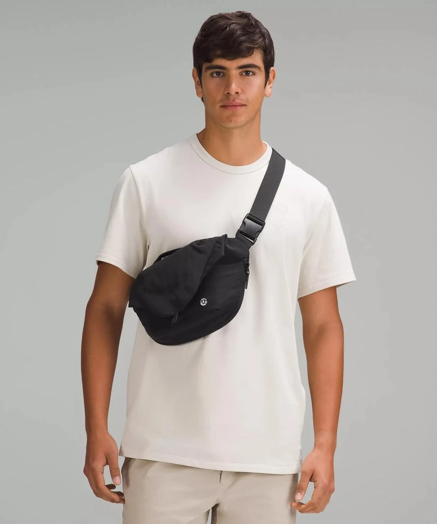 Curved Crossbody Bag 3L 商品