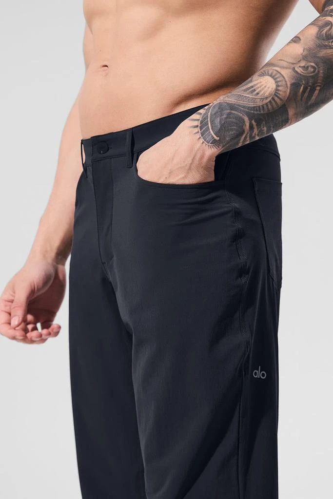 商品Alo|Day and Night Pant - Dark Navy,价格¥990,第3张图片详细描述