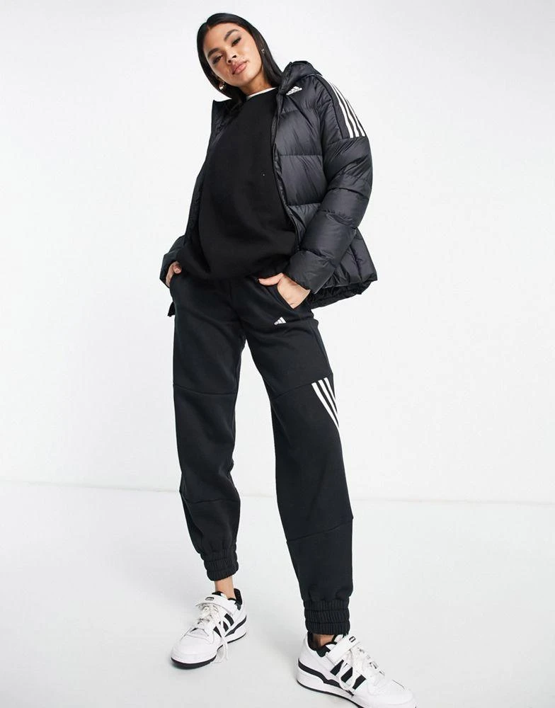 商品Adidas|adidas Outdoor down hooded puffer jacket with three stripes in black,价格¥1295,第1张图片