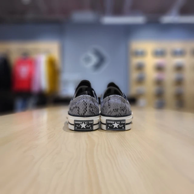 【韩国直邮|包邮包税】匡威[CHUNK TAYLOR] 共用 CONVERSE CHUNK TAYLOR 70 ACAEVE 围式 瓷砖 灰色 LOW 帆布鞋 170104C 商品