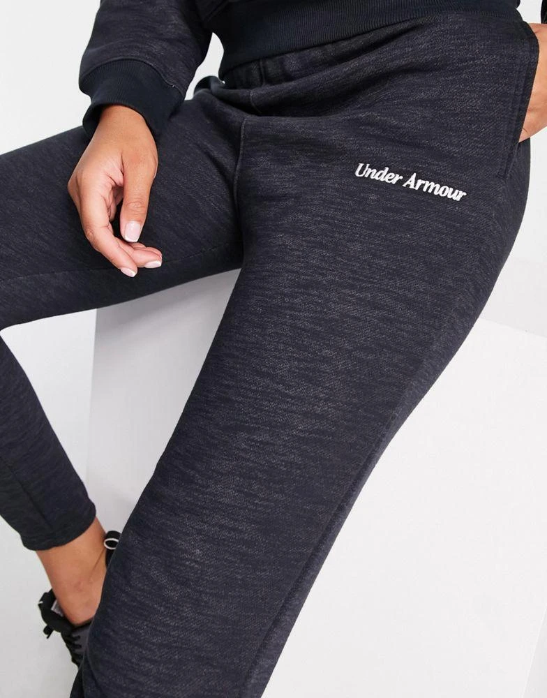 商品Under Armour|Under Armour Essential Script joggers in black,价格¥481,第3张图片详细描述