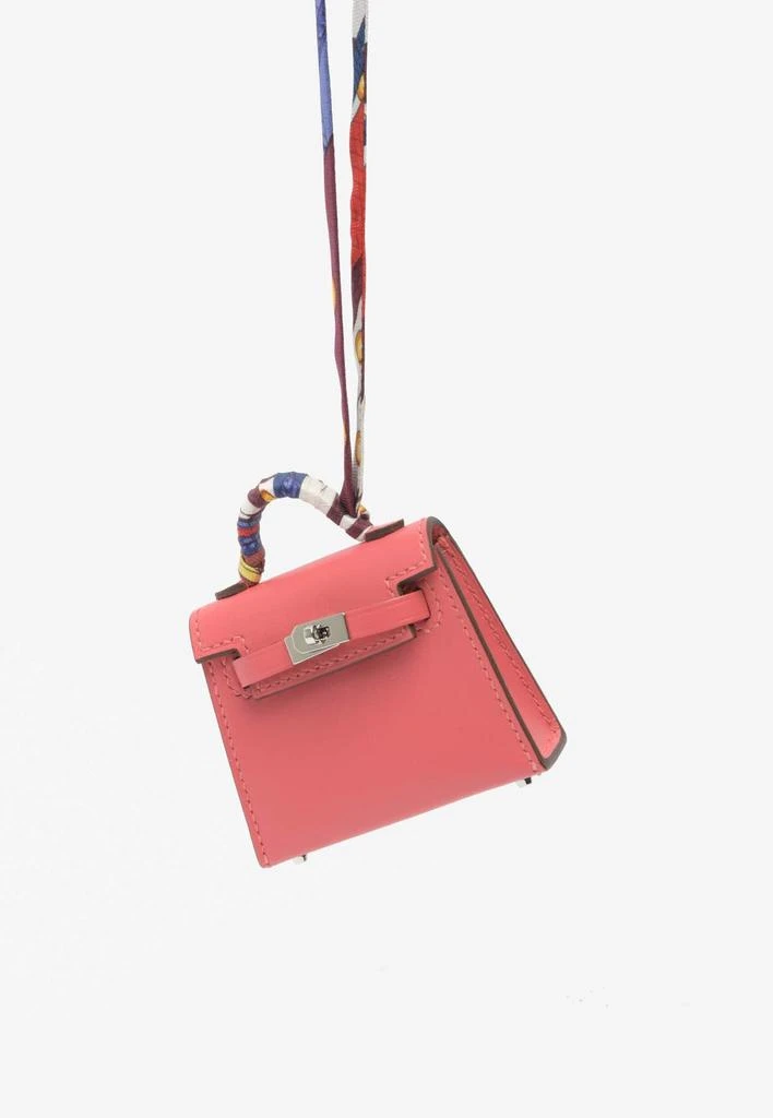 Kelly Twilly Bag Charm in Rose Lipstick Tadelakt with Printed Silk Strap 商品