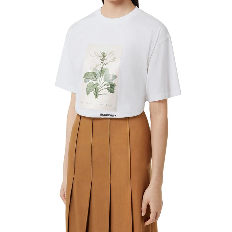 商品Burberry|【预售3-7天】BURBERRY/博柏利 22年春夏新款 女士白色纯棉植物素描印花宽松短袖T恤80565811,价格¥4618,第4张图片详细描述