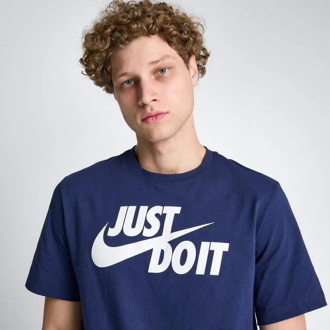 Men's Nike Sportswear Just Do It Swoosh T-Shirt 商品