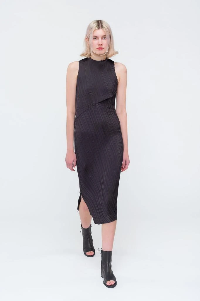 商品Issey Miyake|ISSEY MIYAKE Intangible Pleats Dress,价格¥5238,第4张图片详细描述