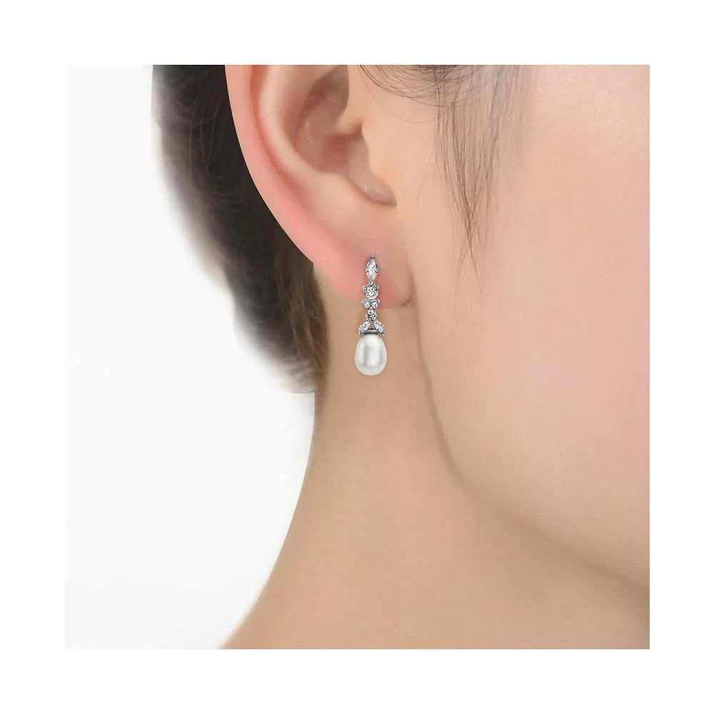商品Genevive|Sterling Silver White Gold Plated White Round Pearl Drop Earrings,价格¥2501,第3张图片详细描述