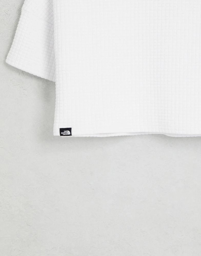 商品The North Face|The North Face Mhysa Quilted t-shirt in white,价格¥233,第4张图片详细描述