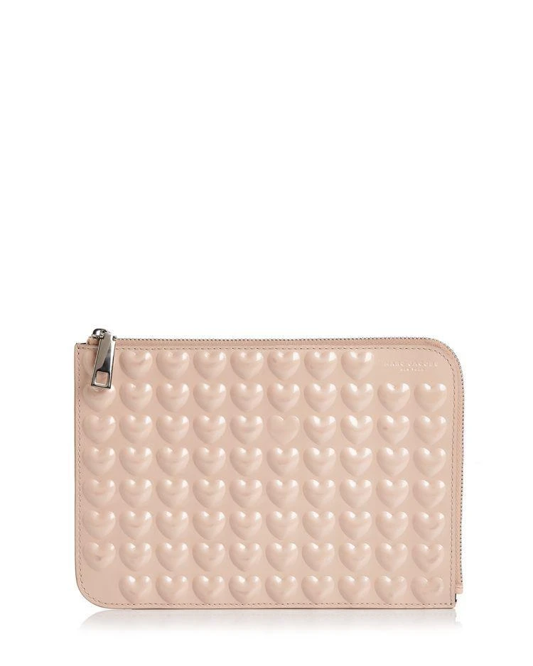 商品Marc Jacobs|Embossed Heart Pouch 心形浮雕小袋,价格¥409,第1张图片