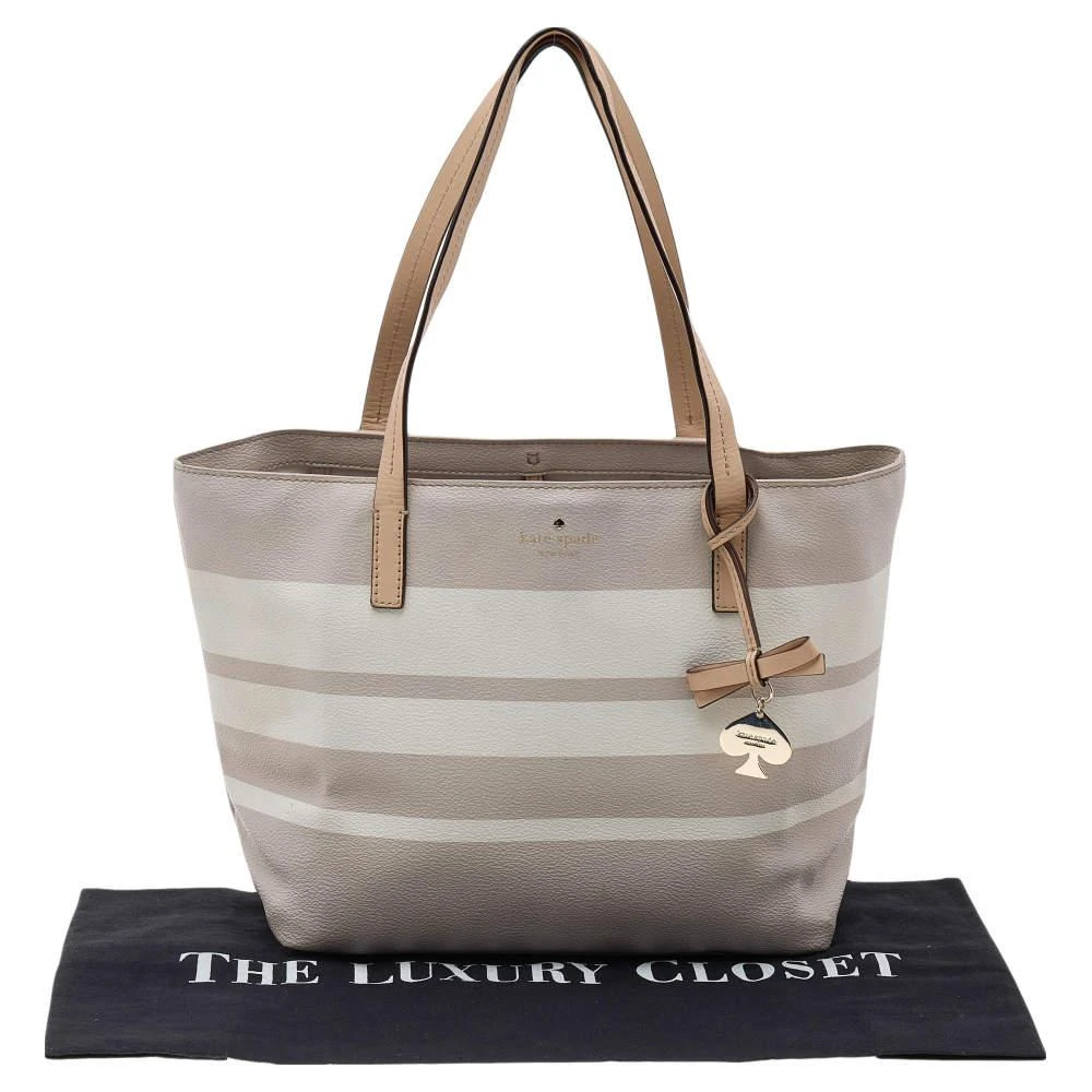 Kate Spade Grey/White PVC and Leather Striped Tote 商品