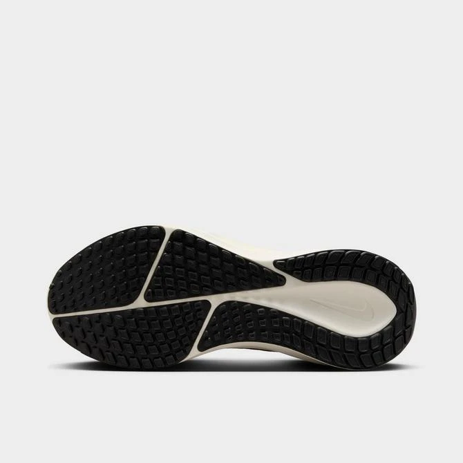 Women's Nike Vomero 17 Running Shoes 商品