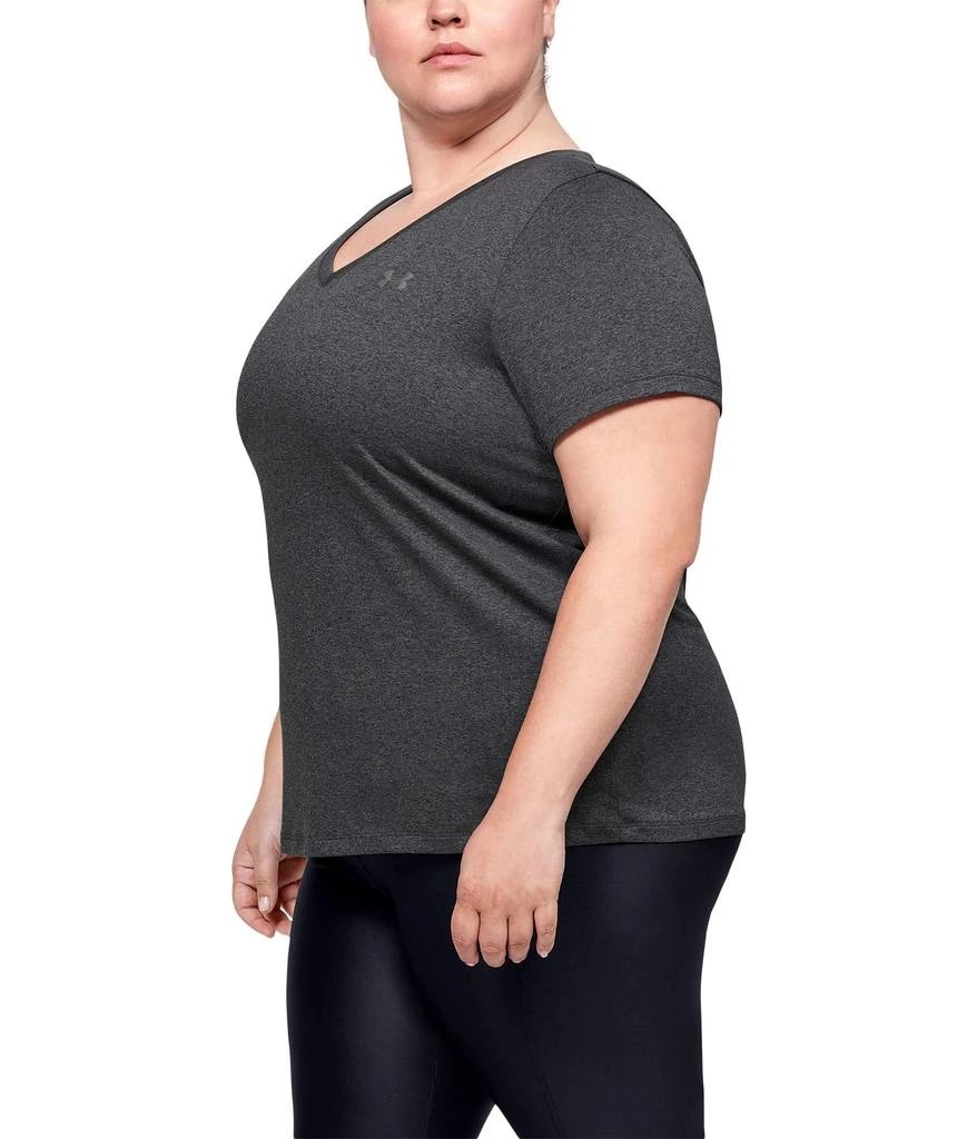 商品Under Armour|Plus Size Tech Solid Short Sleeve V-Neck,价格¥112,第2张图片详细描述