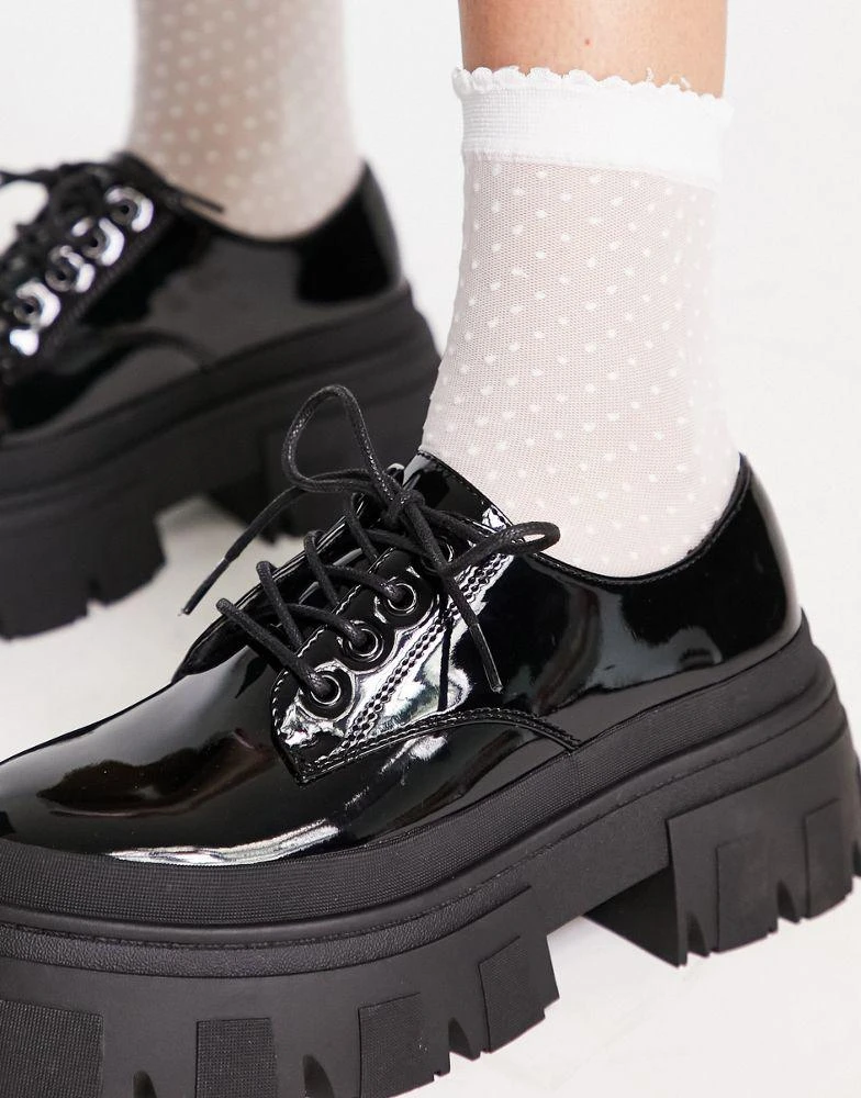 商品ASOS|ASOS DESIGN Magda chunky lace up flat shoes in black patent,价格¥239,第3张图片详细描述