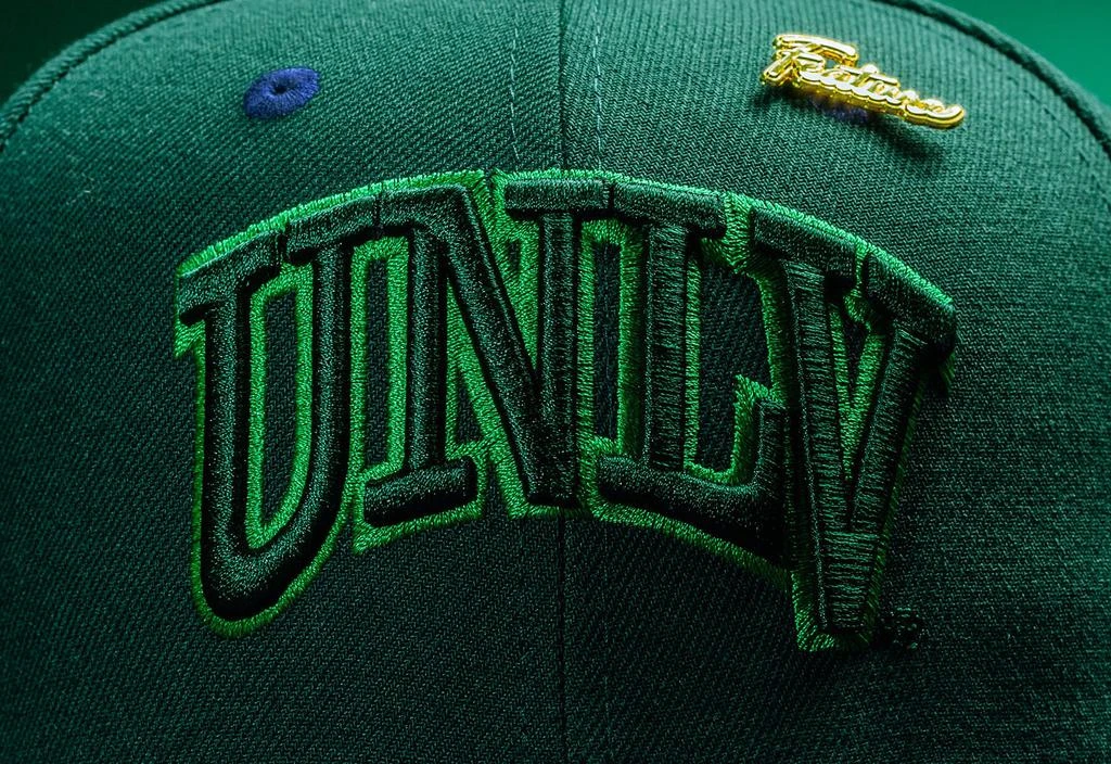 Feature x New Era "Timepiece" UNLV Rebels Fitted - Green/Royal 商品