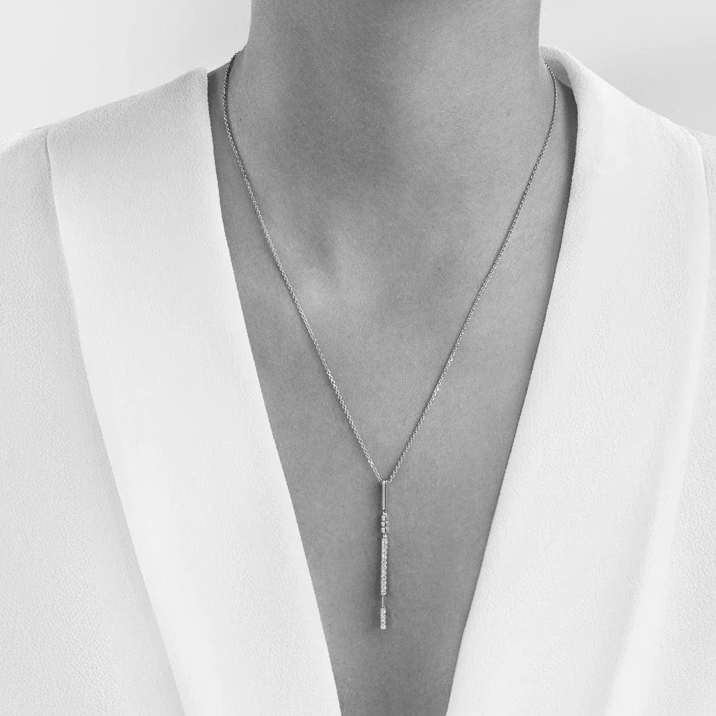商品AME|Âme Totem 18K White Gold, Lab-Grown Diamond 0.30ct. tw. Linear Pendant Necklace,价格¥13989,第2张图片详细描述