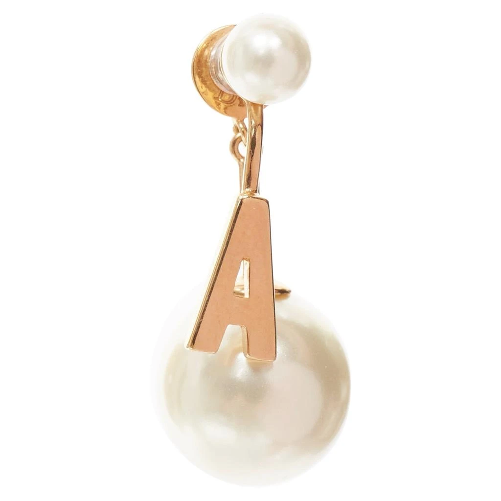 商品[二手商品] Dior|Tribales Gold Metal Letter A Faux Pearl Dangling Pin Earring,价格¥2579,第1张图片